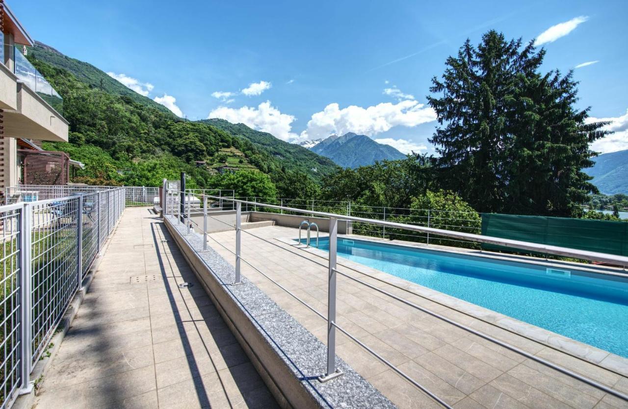 Yellow Lake View By Halldis Gera Lario Exterior foto