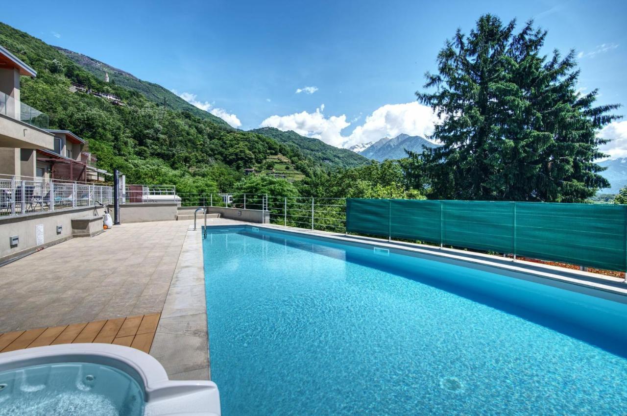 Yellow Lake View By Halldis Gera Lario Exterior foto